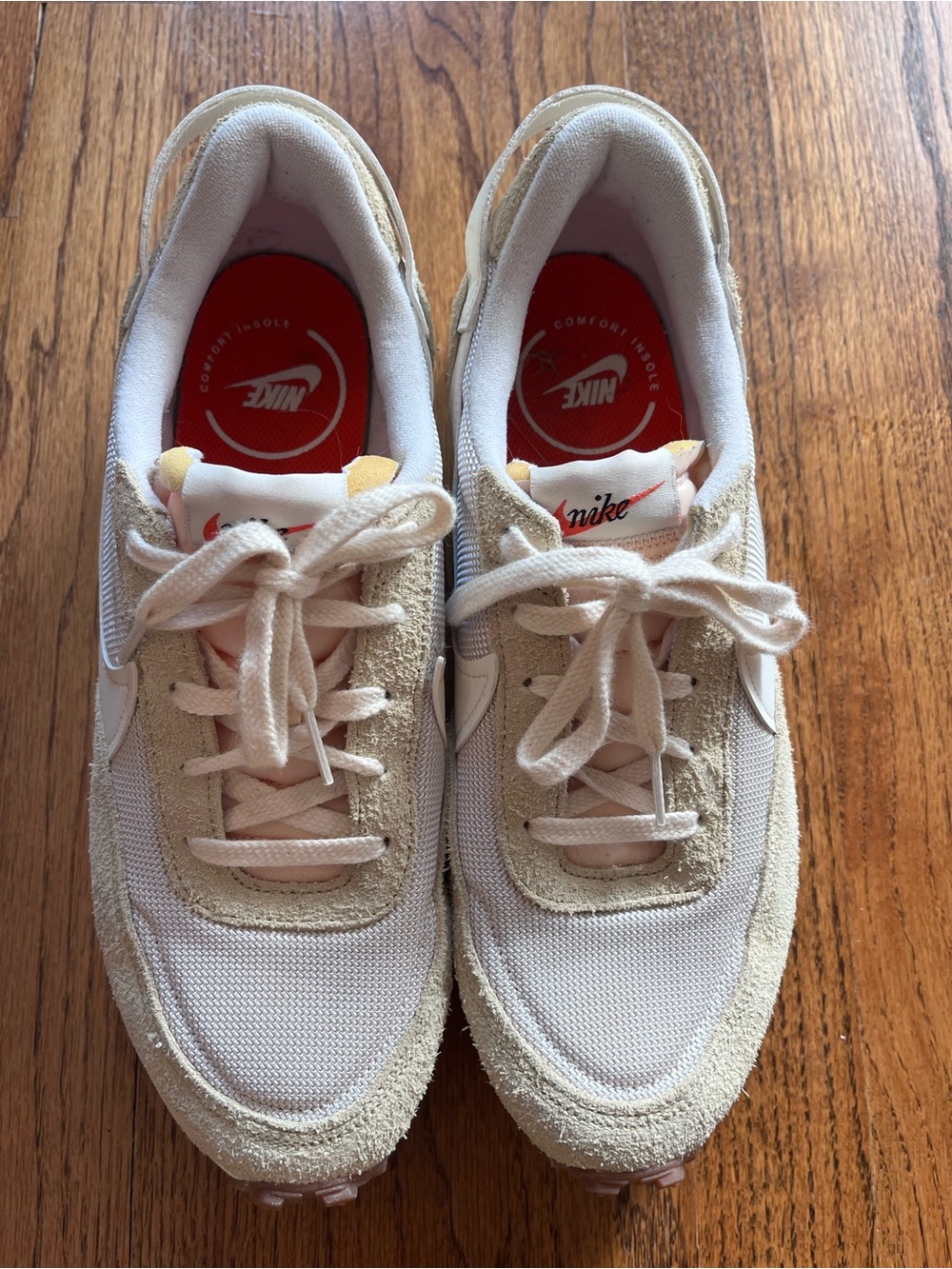 Nike Women’s Waffle Debut Vintage